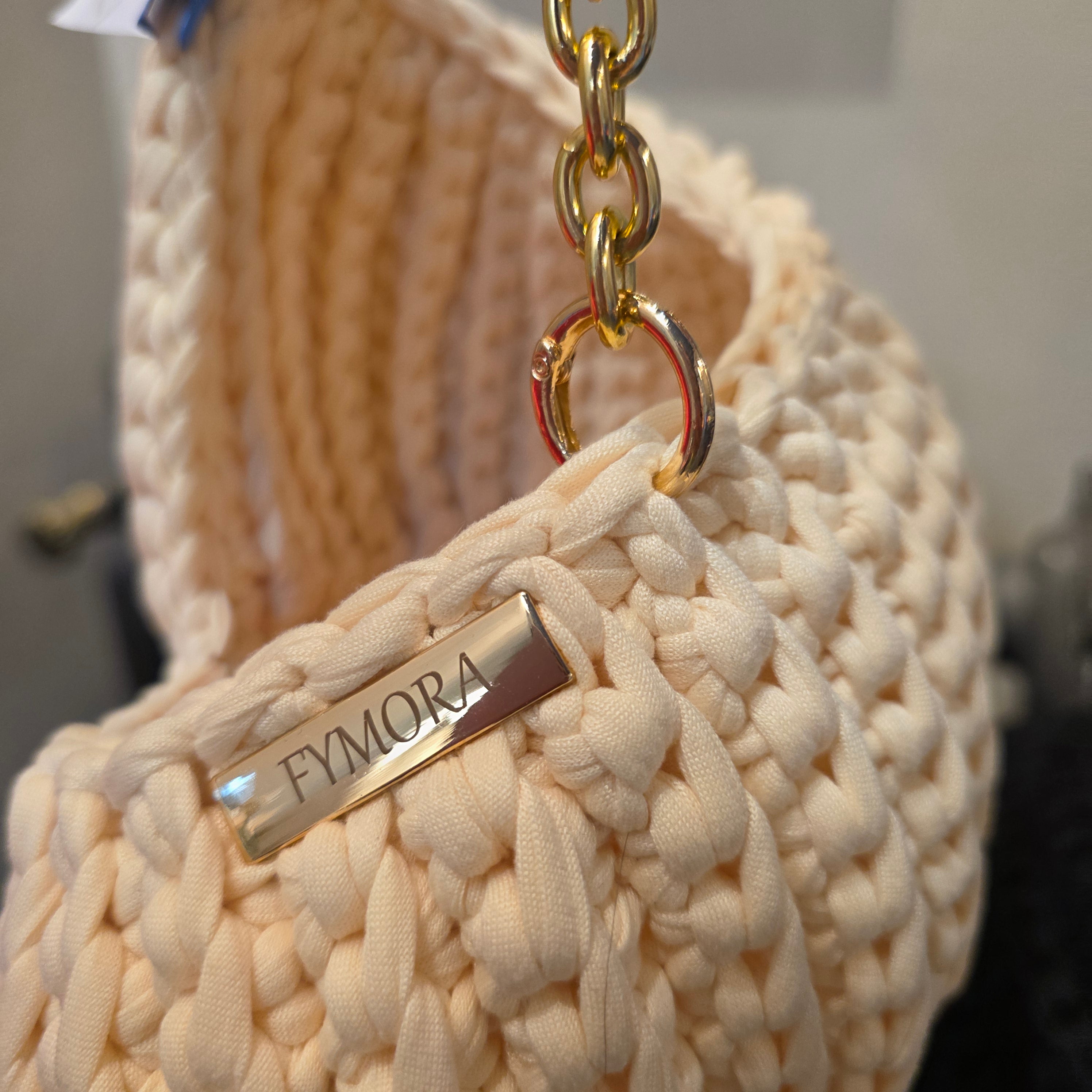 Borsa Conchiglia in Fettuccia – Bianco panna con Catena Gold