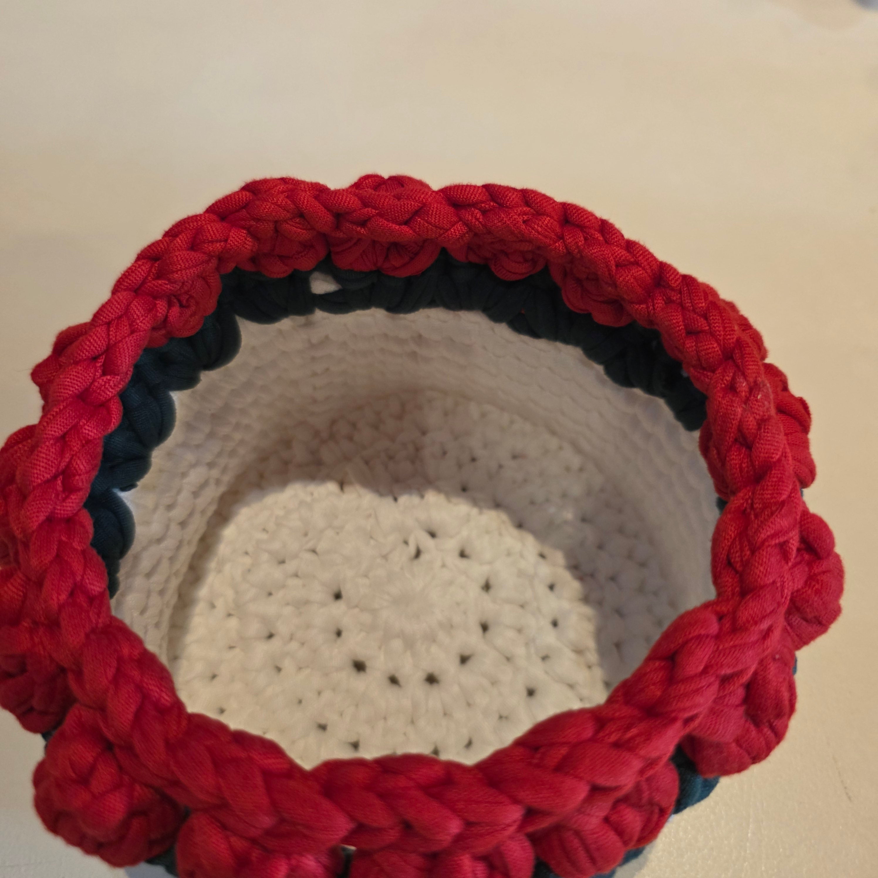 Cestino Organizer "Tulip Garden" – Handmade Panna e Rosso con Bordatura 3D