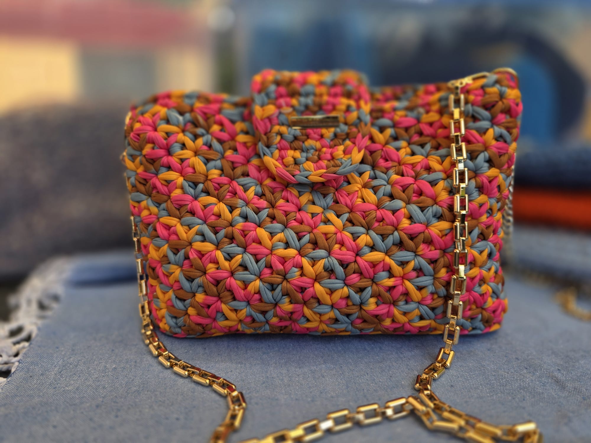 Fymora Multicolor Ribbon Crossbody Strap – Gold Details