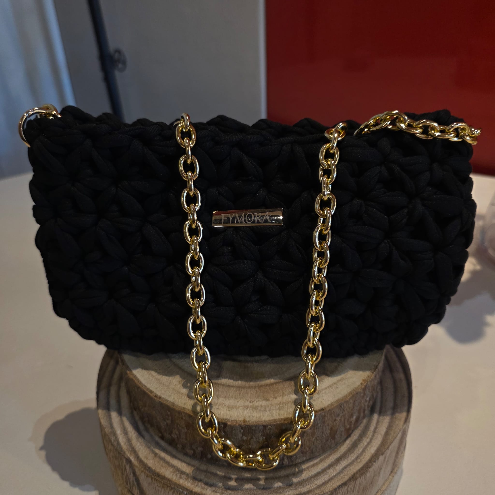 Pochette a Tracolla "Starlet" ad Uncinetto – Total Black & Gold