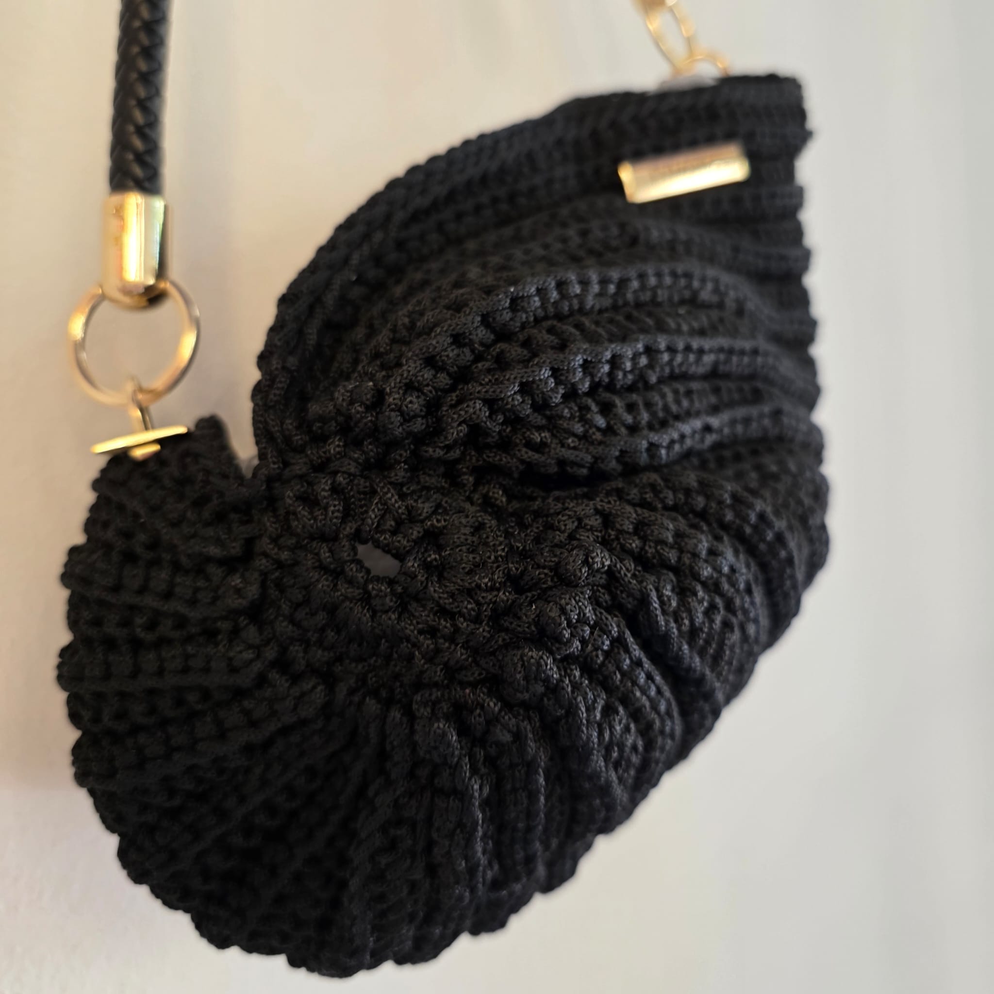 Borsa a Spalla "Nautilus" in Cordino Crochet – Nero Elegante
