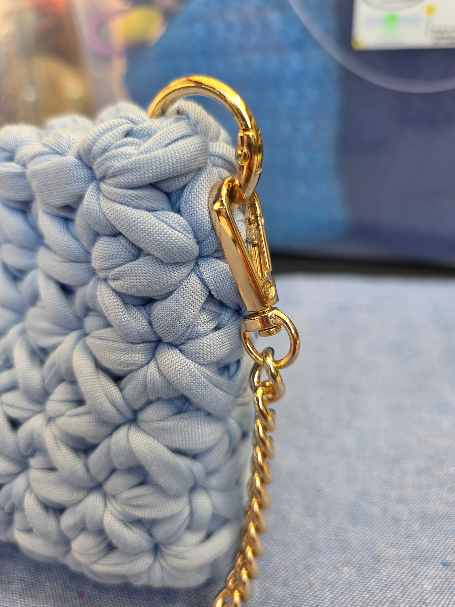 Mini Tracolla Rettangolare Fymora Azzurro Polvere – Dettagli Oro